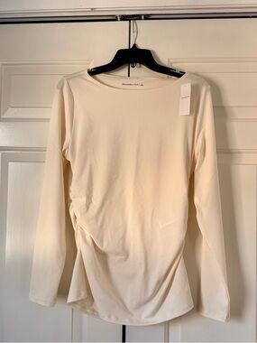 Abercrombie & Fitch Ruched Side Long Sleeve Top Size L NWT